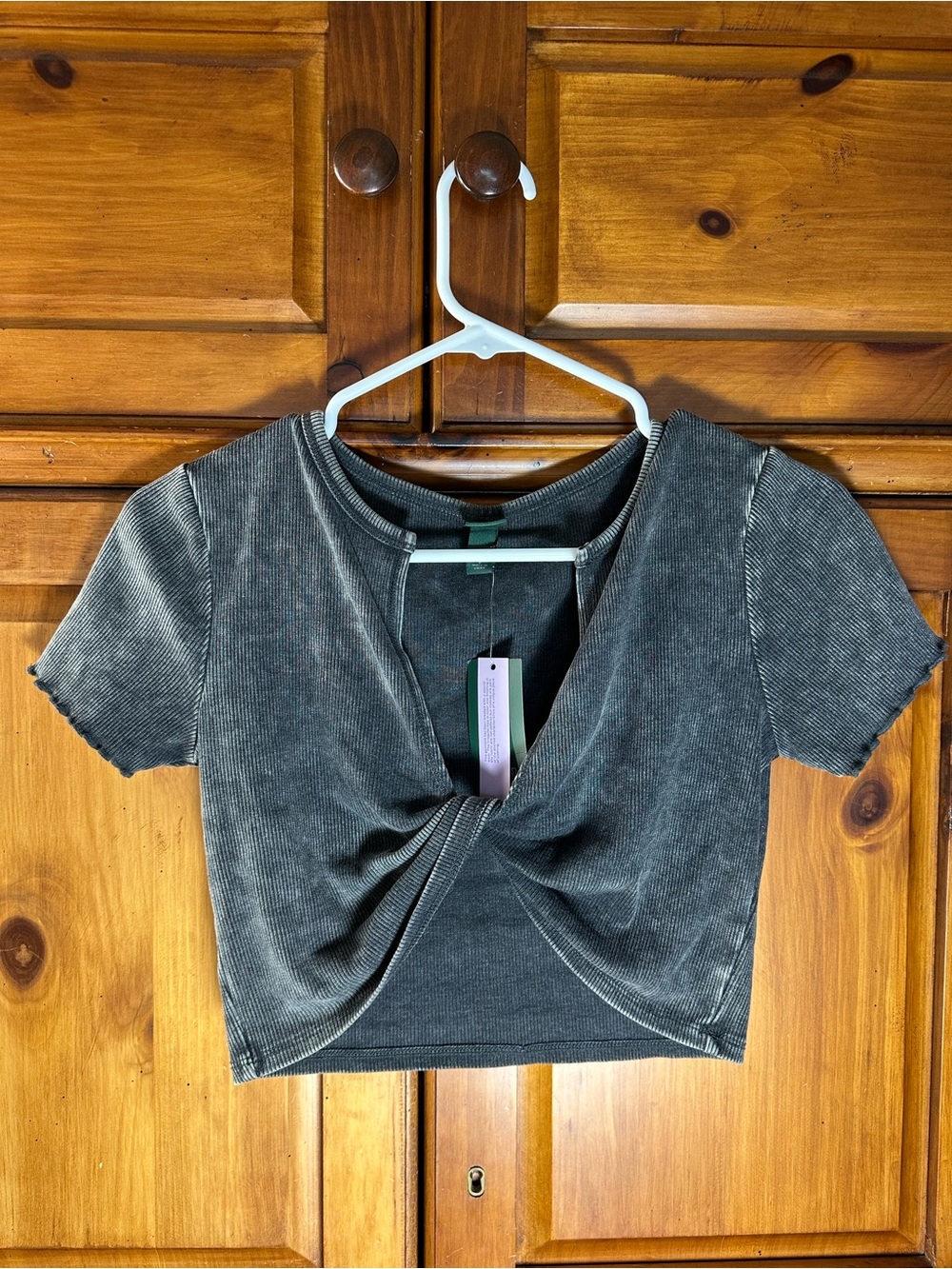 NWT wild fable Women’s Twisted Front Crop Top Shirt
